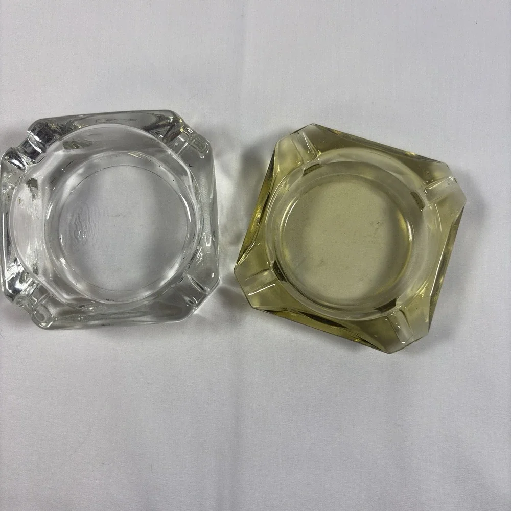 Paint Vintage 1960-1970's Restaurant Ash Trays S2-385